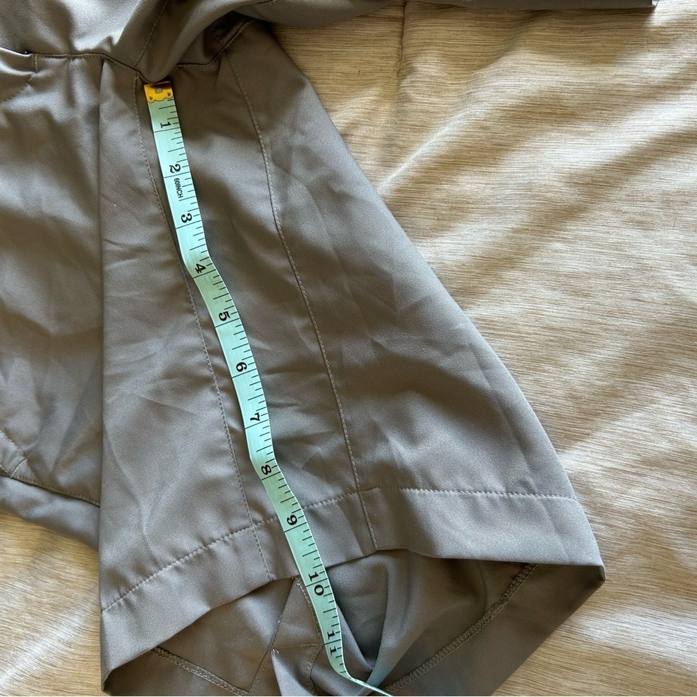 Nike Women's 6 Charcoal Gray Bermuda Golf, Pickleball, Sport Shorts - Picture 8 of 10
